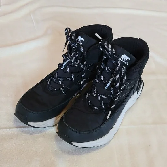 Sorel Women's black boots - Picture 1 of 16